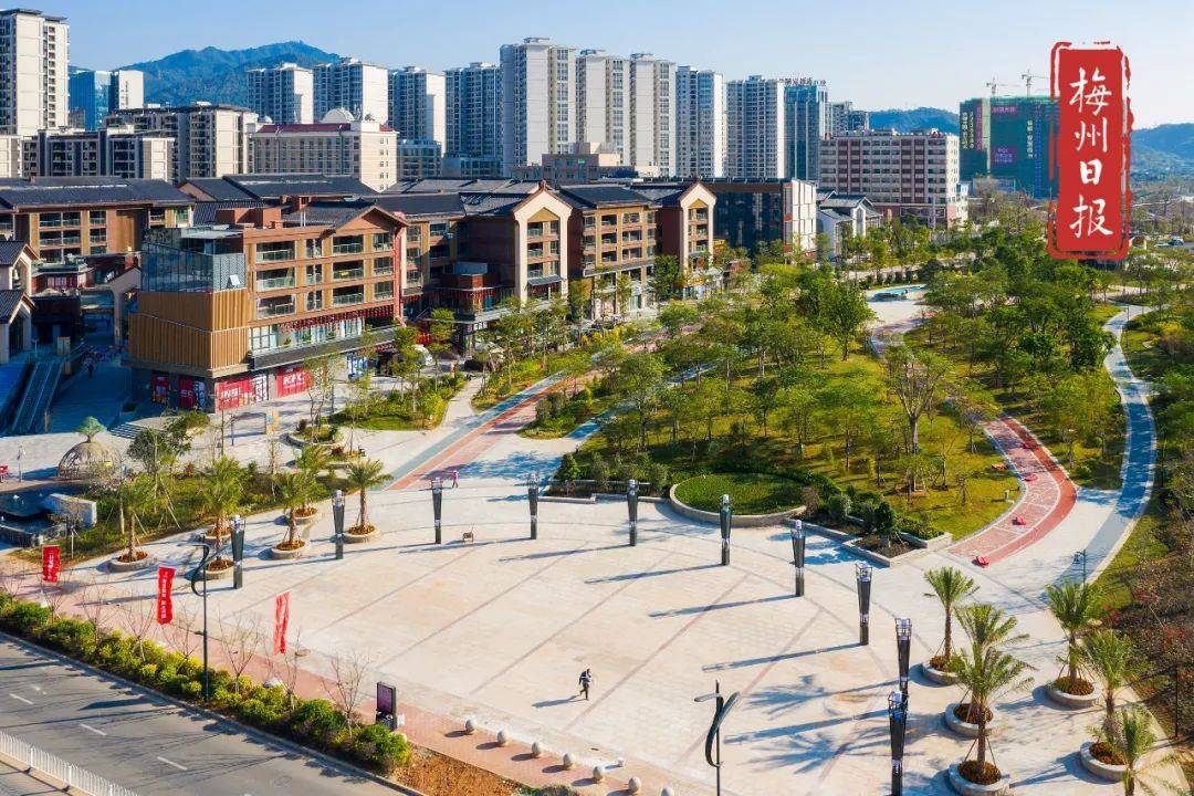 梅城新添绿轴花园广场明天对外开放北广场