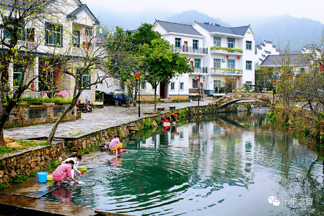 专访丨洪岩特色小镇:发挥生态优势 书写山水文化旅游新篇章