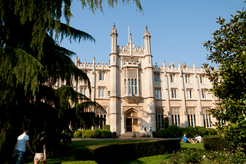 里士满美国国际大学图片