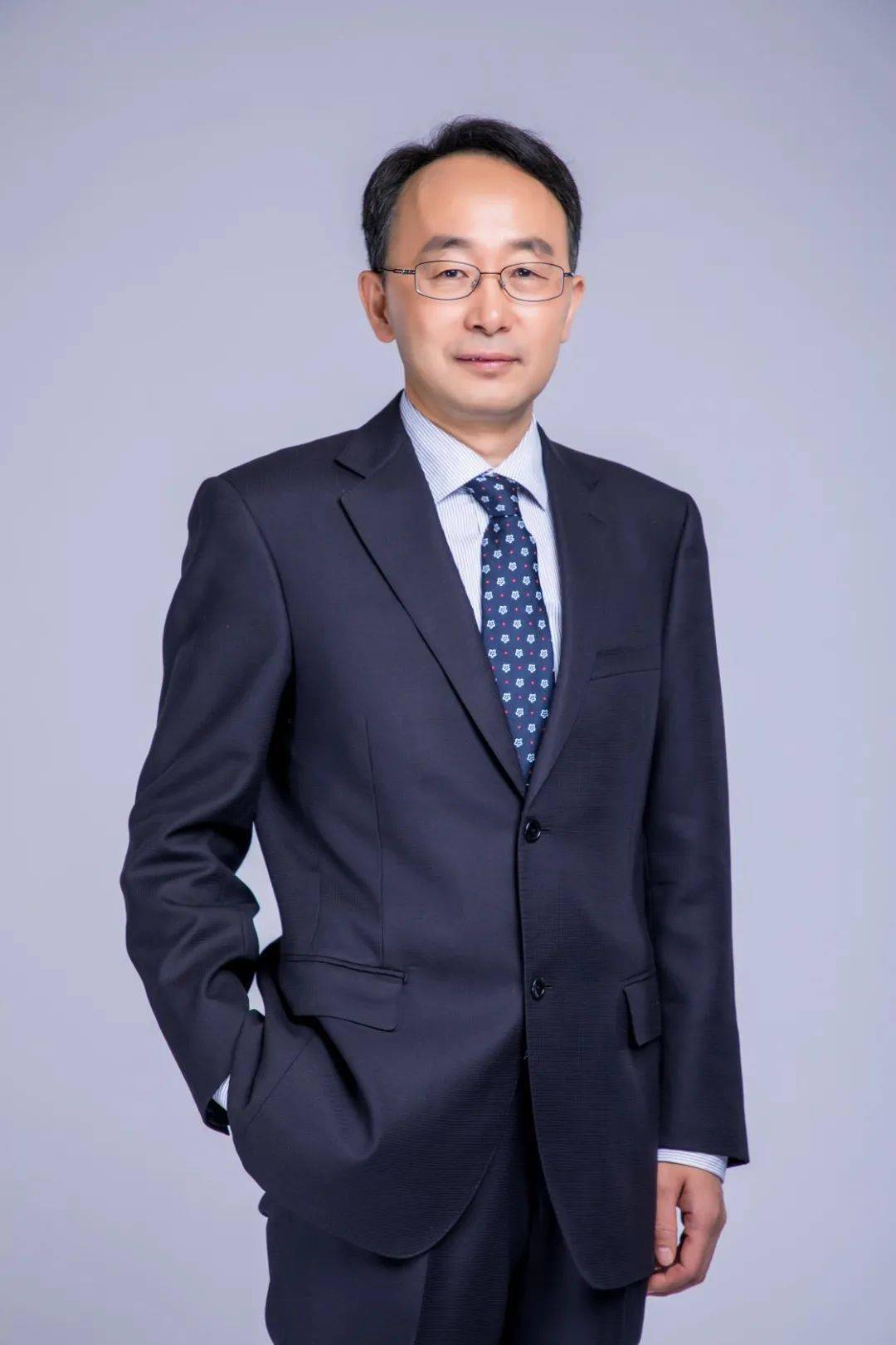 援疆路援疆情高立建敢穿大漠多豪气勇上西域送赤心