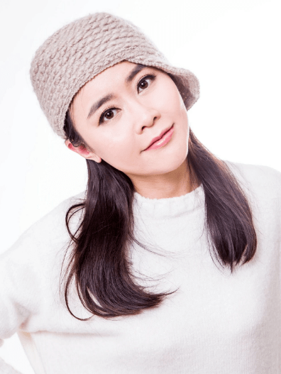 大家好,我是这档节目的课代表——高一涵!