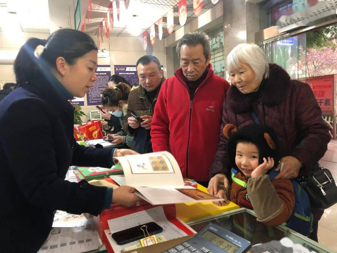 集邮爱好者集体出动,《辛丑年》特种邮票首发引热潮!