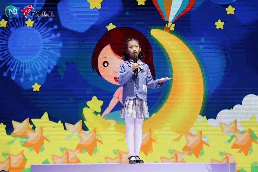 局体卫与艺术教育处处长丁振华先生,广州市资深少儿语言表演教育专家