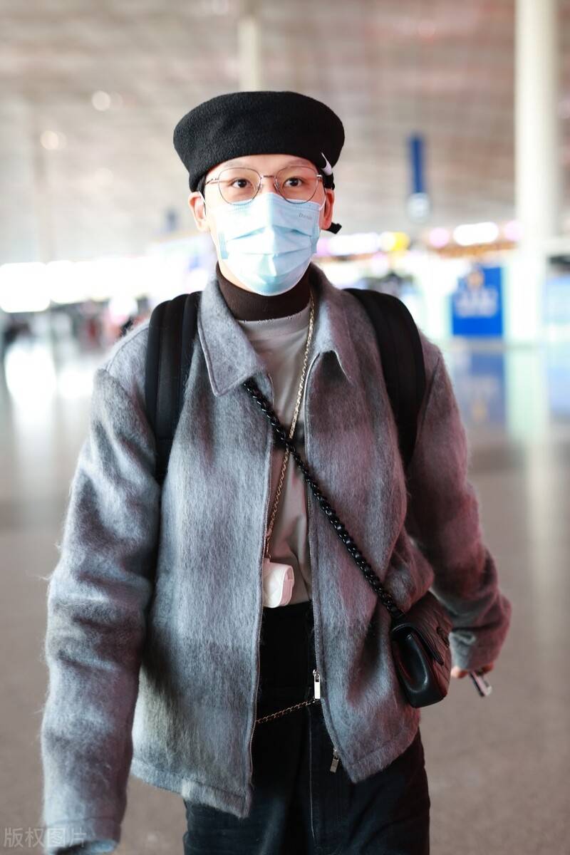 刘维戴贝雷帽眼镜是文艺男孩,这一次依旧是精致boy一枚