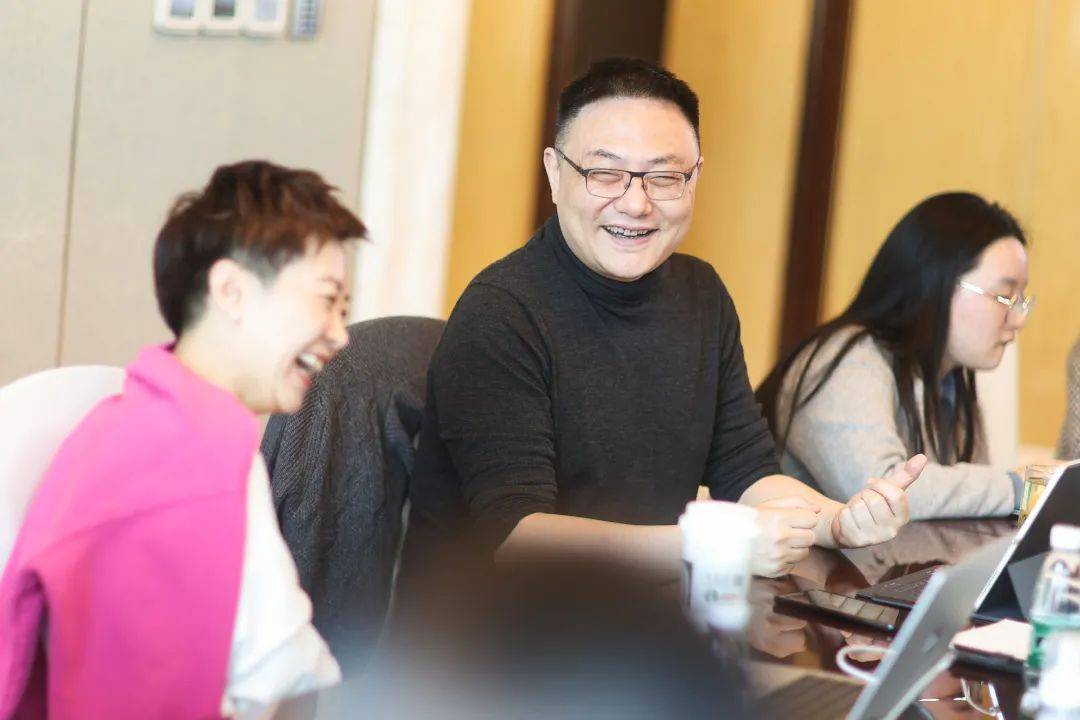 跨年演讲另一位总撰稿李南南,坚持由他亲手打下文稿最后一行字.