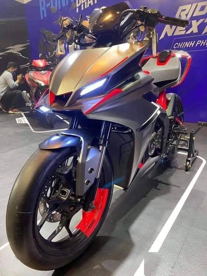 前脸酷似r1的弯梁车雅马哈f155