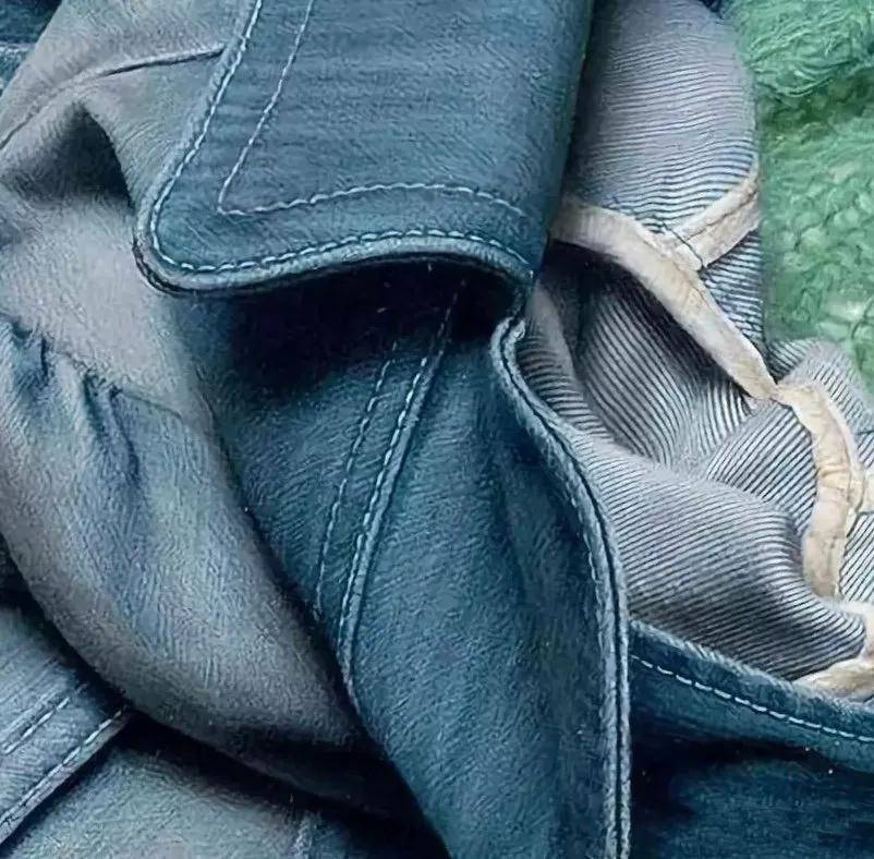 冷军超写实作品《小姜》拍出7015万天价!专家:这拍卖得真值_毛衣