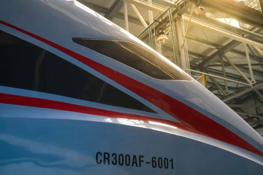 a型和谐号动车组南宁局集团公司目前共配属40组crh380a型和谐号动车组