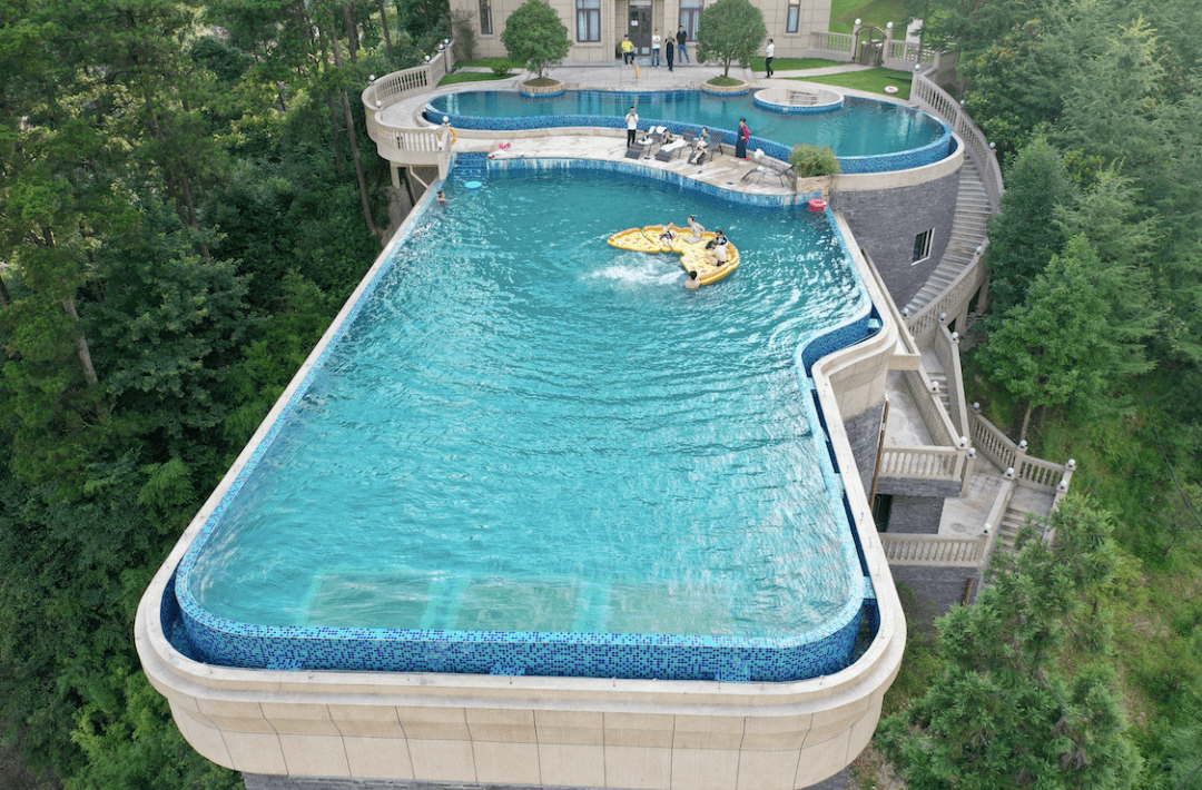 悬崖无边泳池&室内恒温泳池