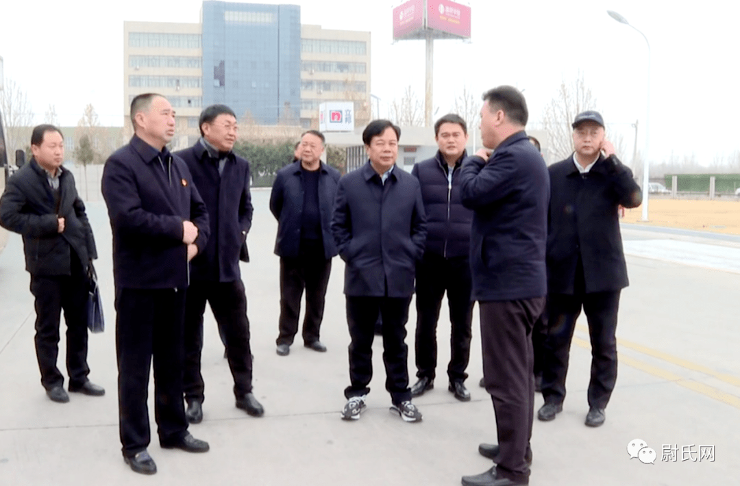 张锋调研我县新尉工业园区和金运公交公司