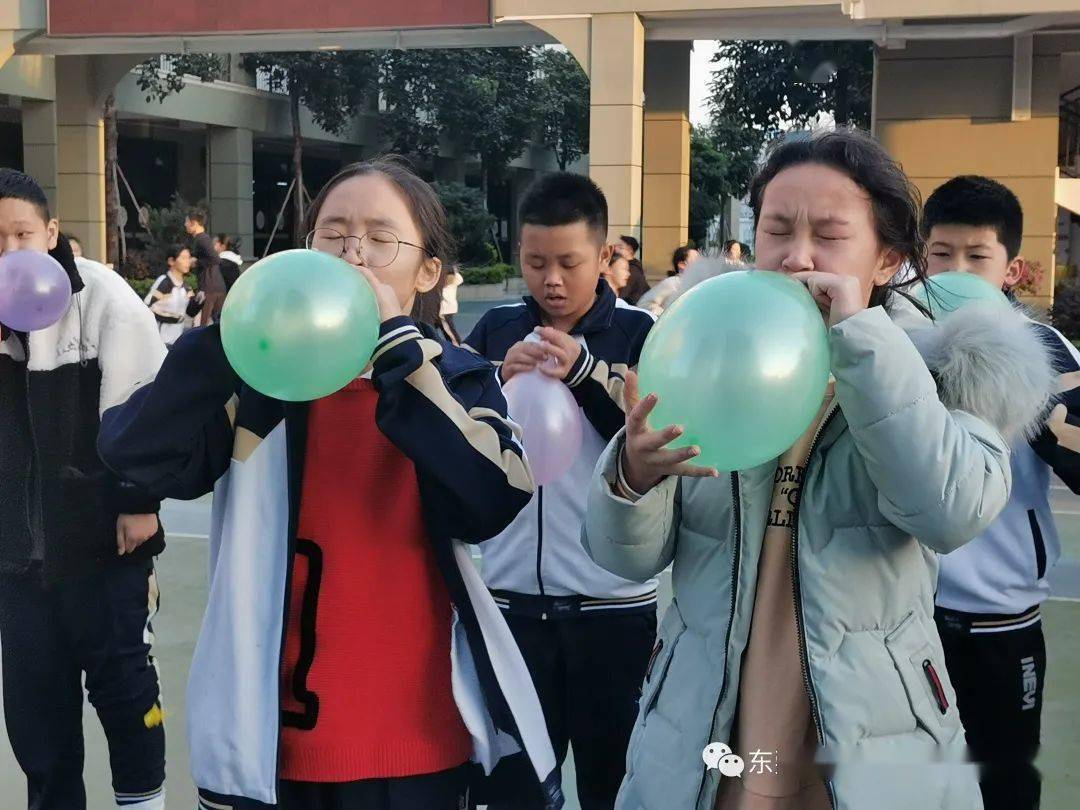 快乐运动,健康成长 ——趣味盎然的"吹气球"大赛_比赛