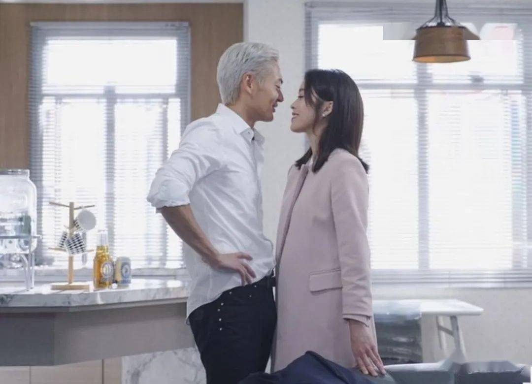 【万千星辉2020】最佳女配3大热门 《反黑路人甲》赖慰玲蒋家旻斗