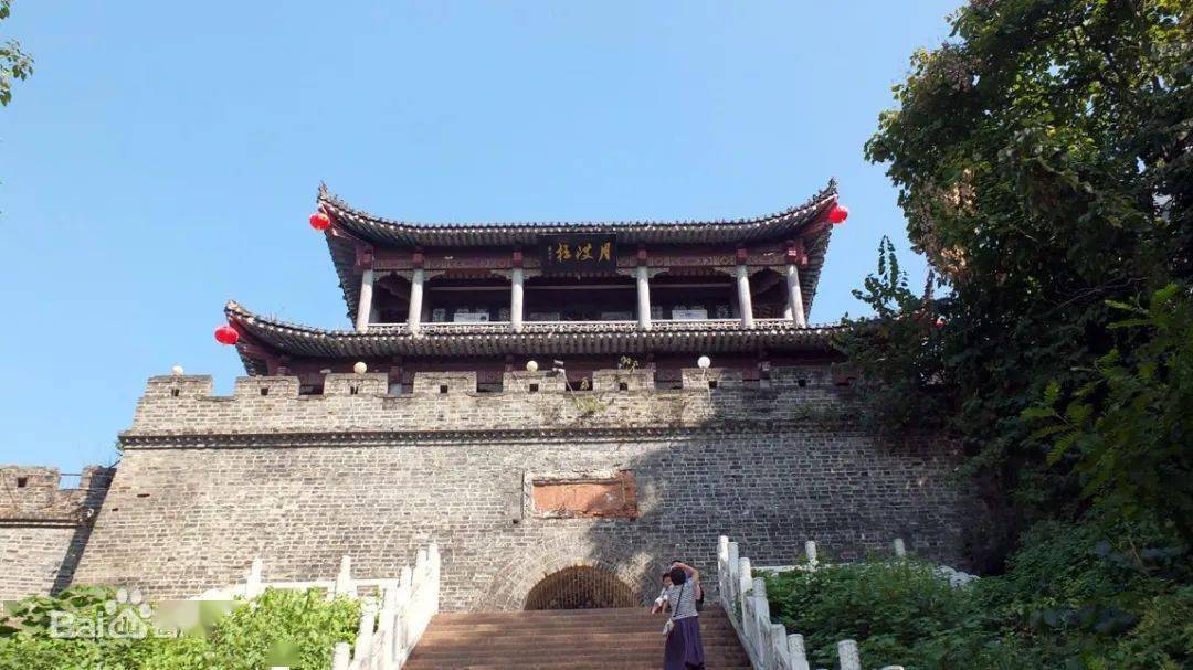 黄州区拆除历史违建 守护古城文脉_汉川