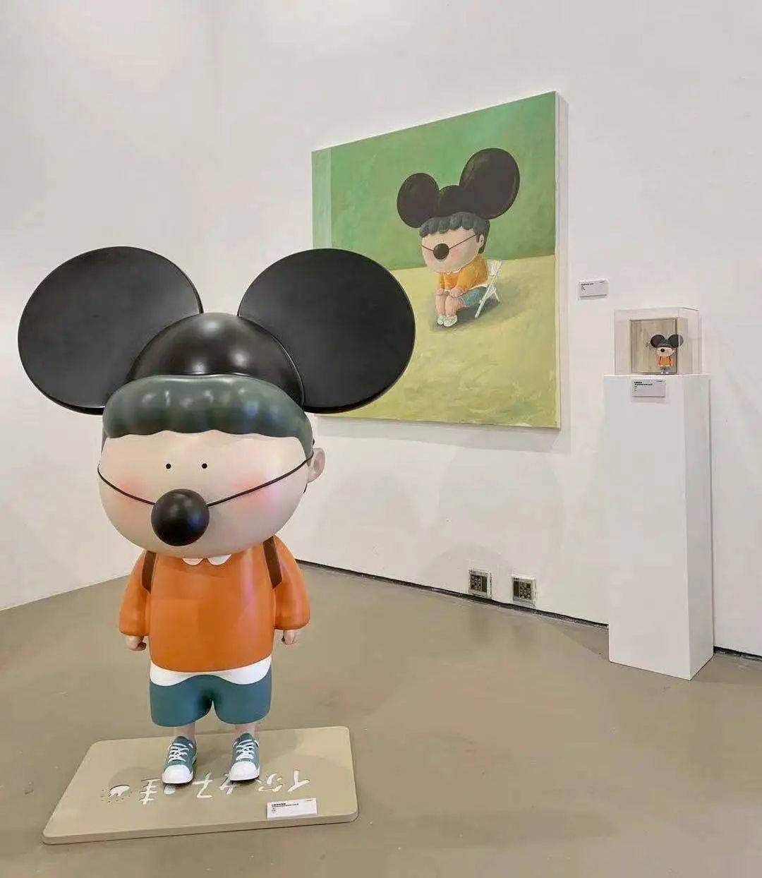 这次我们不仅可以在线下与大橘子亲切交谈了解"大艺术家"系列和