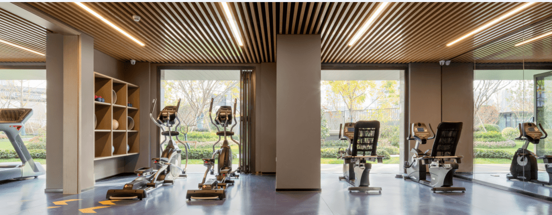 我们的架空层,不再是人们认知里的消极空间,它们被赋予了新的生命力.