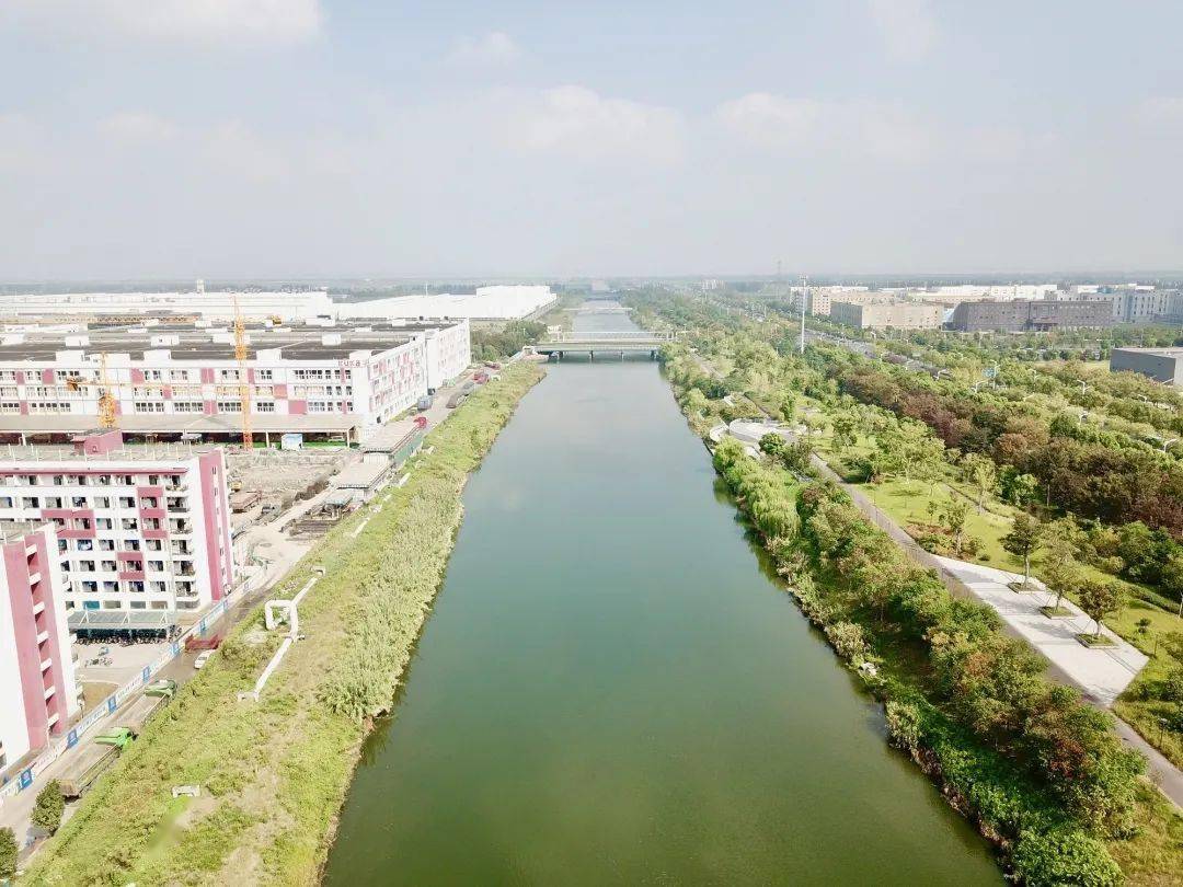 新区首个前进街道获乐水小镇称号