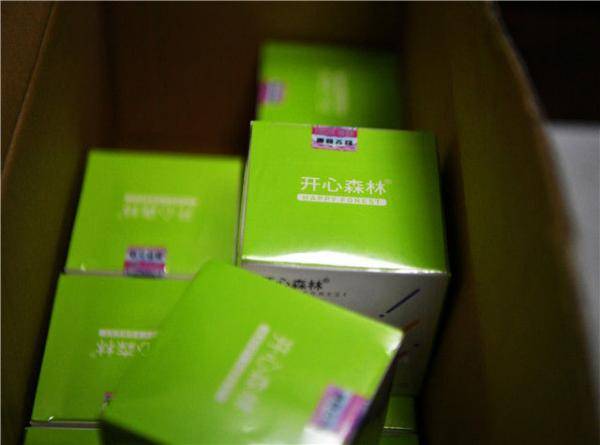 幼童使用抑菌霜变"大头娃娃"?源头在这里