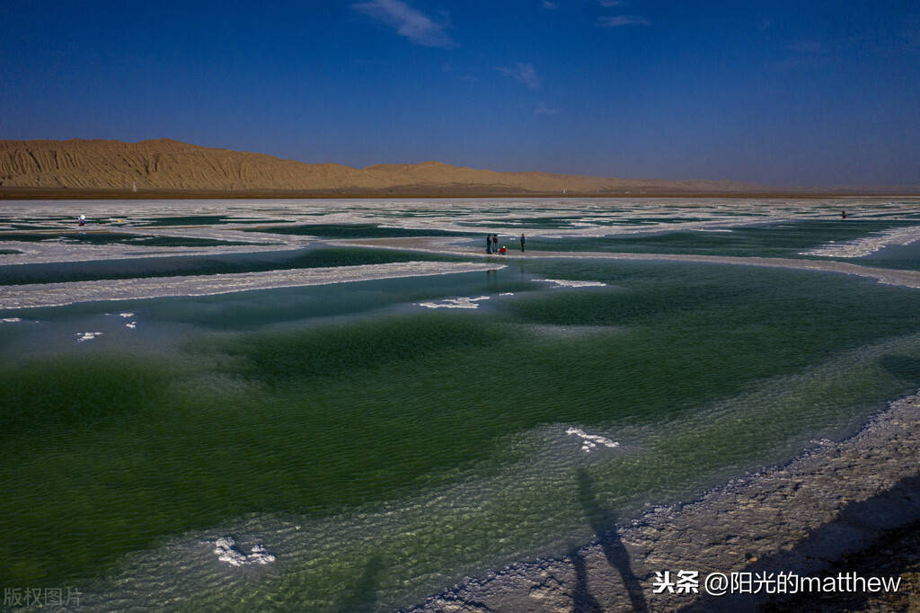 摄影组图青海茫崖翡翠湖戈壁滩上的碧玉