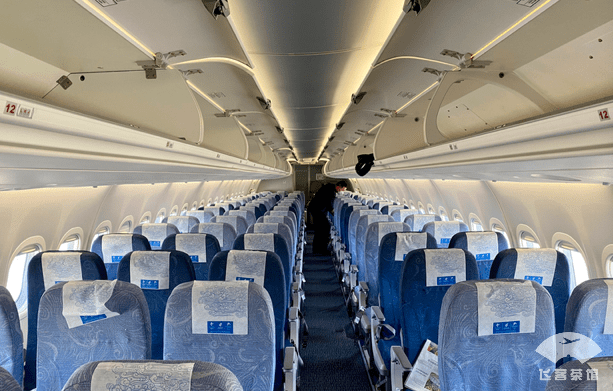 arj21飞机 座位图片