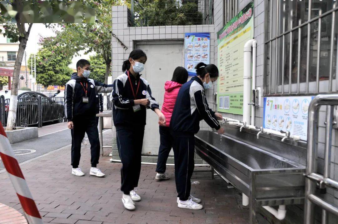 防疫不放松演练常态化盐步中学开展防疫实操性演练