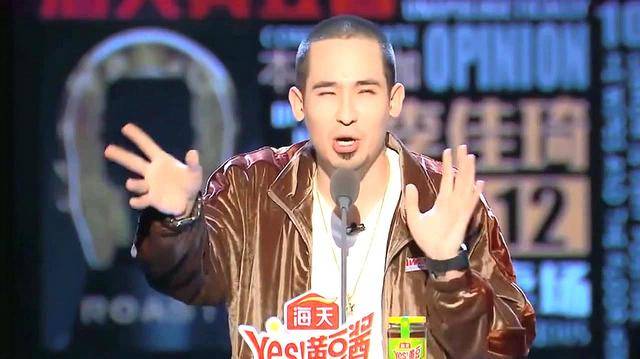 脱口秀演员卡姆出狱后发文致歉表现良好被提前释放