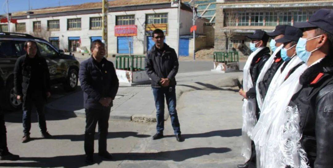 县委书记周海浪带领县"四套班子"成员,走访慰问了公安局及所属警务站