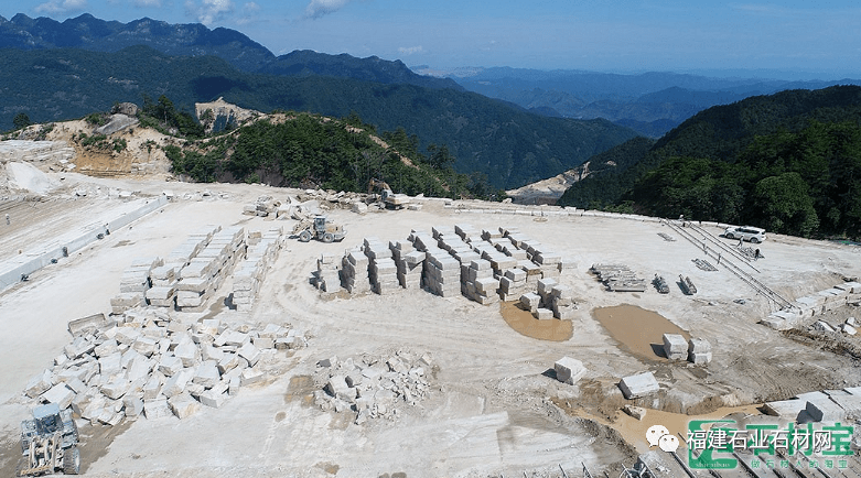投资3000多万建绿色矿山这家石企n系d系江西金卡麦江西新卡麦亮相