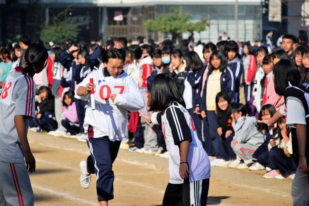 为青春拼搏,为梦想奔跑_景东