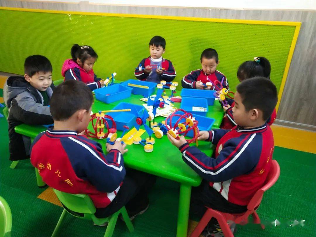 激发能量创意无限实验幼儿园开展科学游戏活动