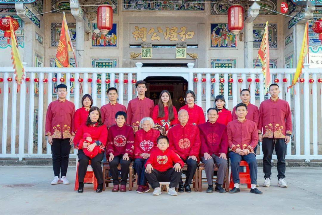 厉害:揭西某村,五代同堂,传下一百多位子孙后代,十分罕见!