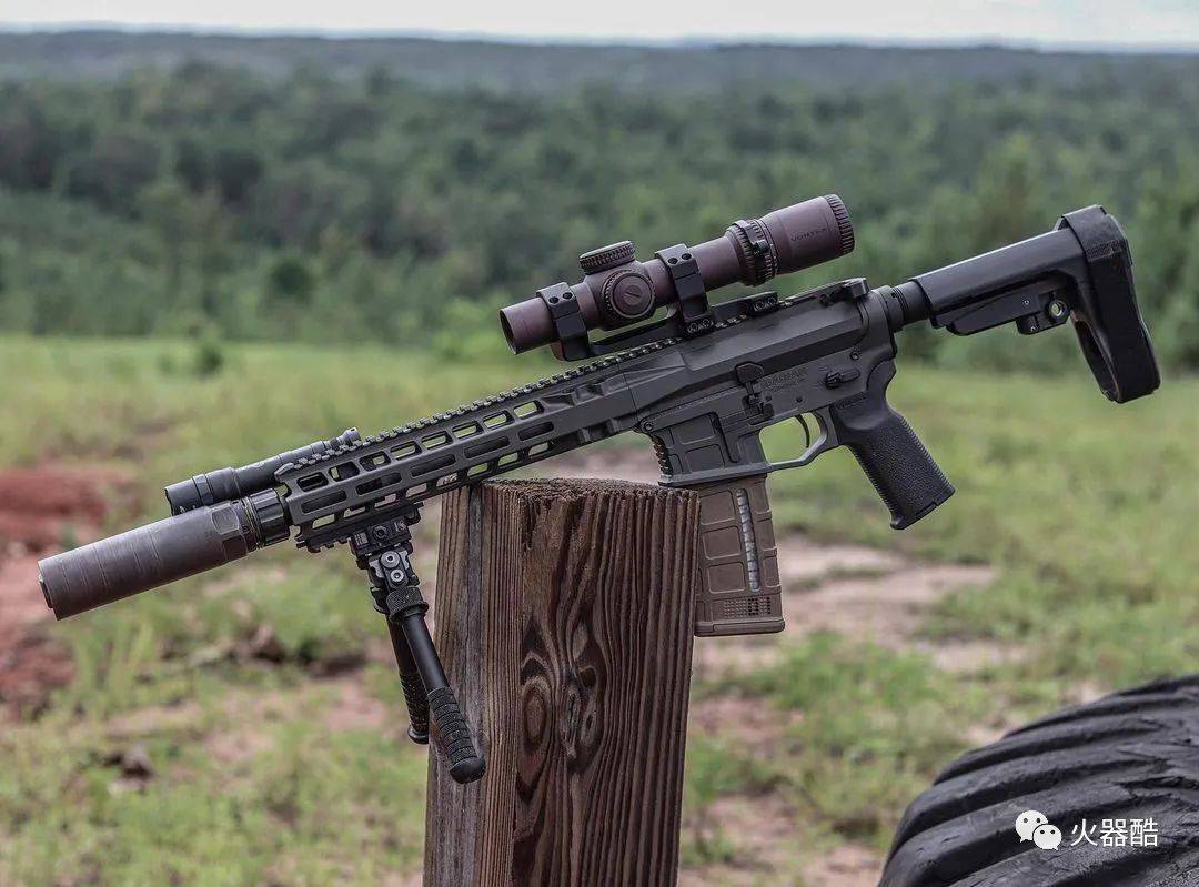 男人至死是少年枪械的魅力永远势不可挡