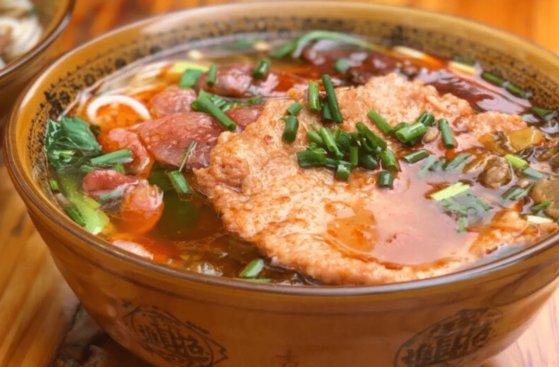 南昌这家位置偏僻的粉面馆开着导航不好找藏有南昌最好吃的粉