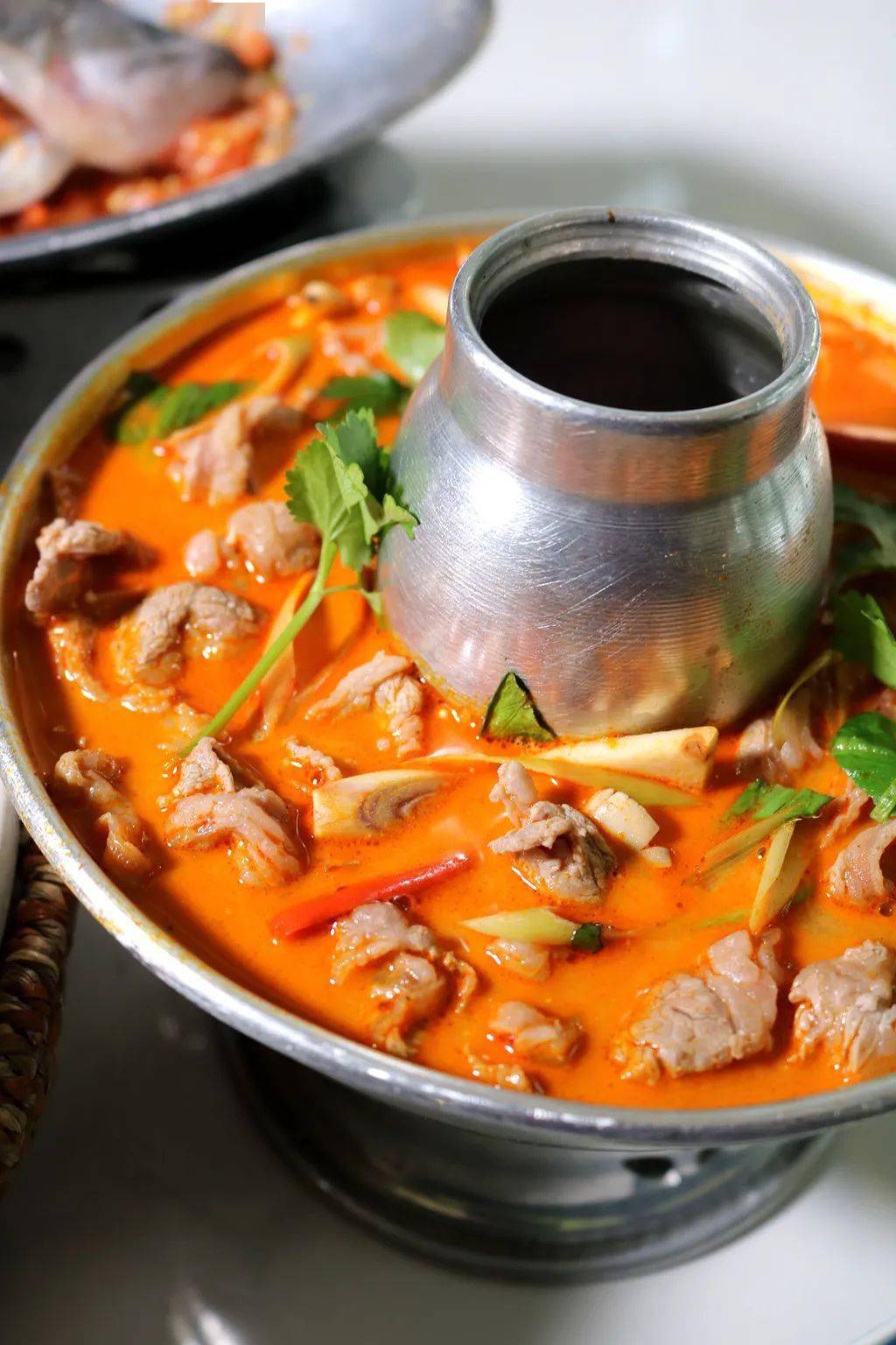 冬阴功火锅,炒青蟹一口上瘾吃货不可错过_肥牛