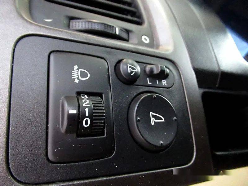 今日新到精品车况2011年5月本田crv24自动四驱豪华型