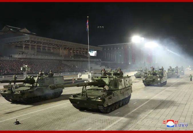 朝鲜夜间阅兵