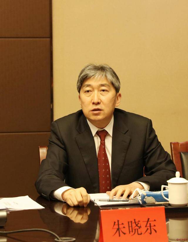 市长朱晓东出席,山西龙城飞鹰公司董事长贺焱,火浪体育公司董事长曹毅