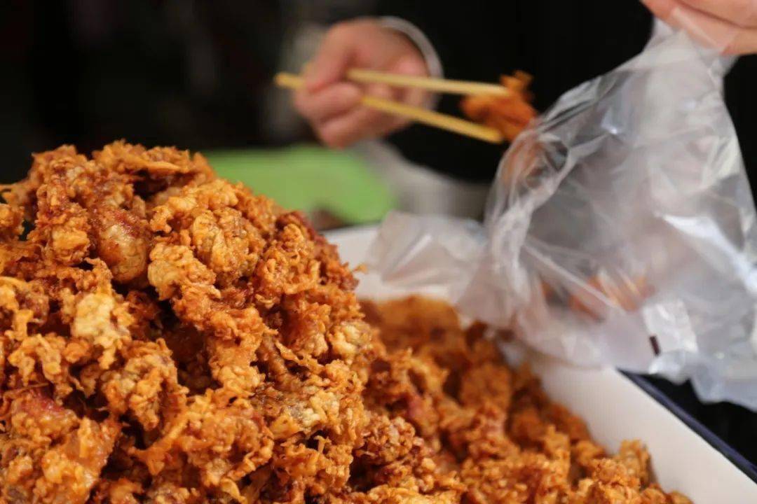 平阳这道小吃连碎渣都抢着买!你吃过吗?_排骨