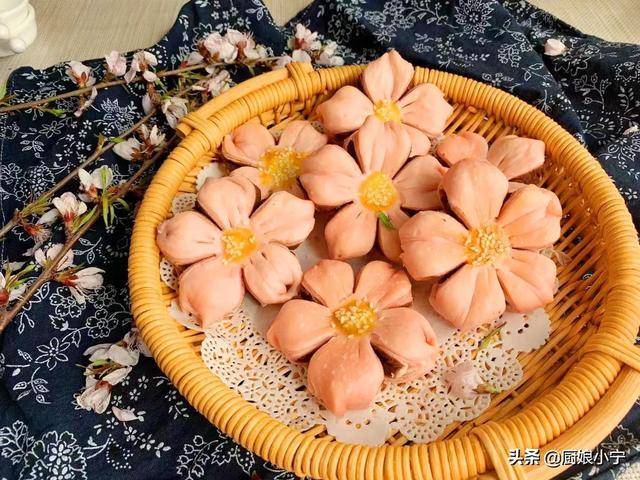 过年点心自己做宫廷糕点桃花酥一次成功比稻香村好吃