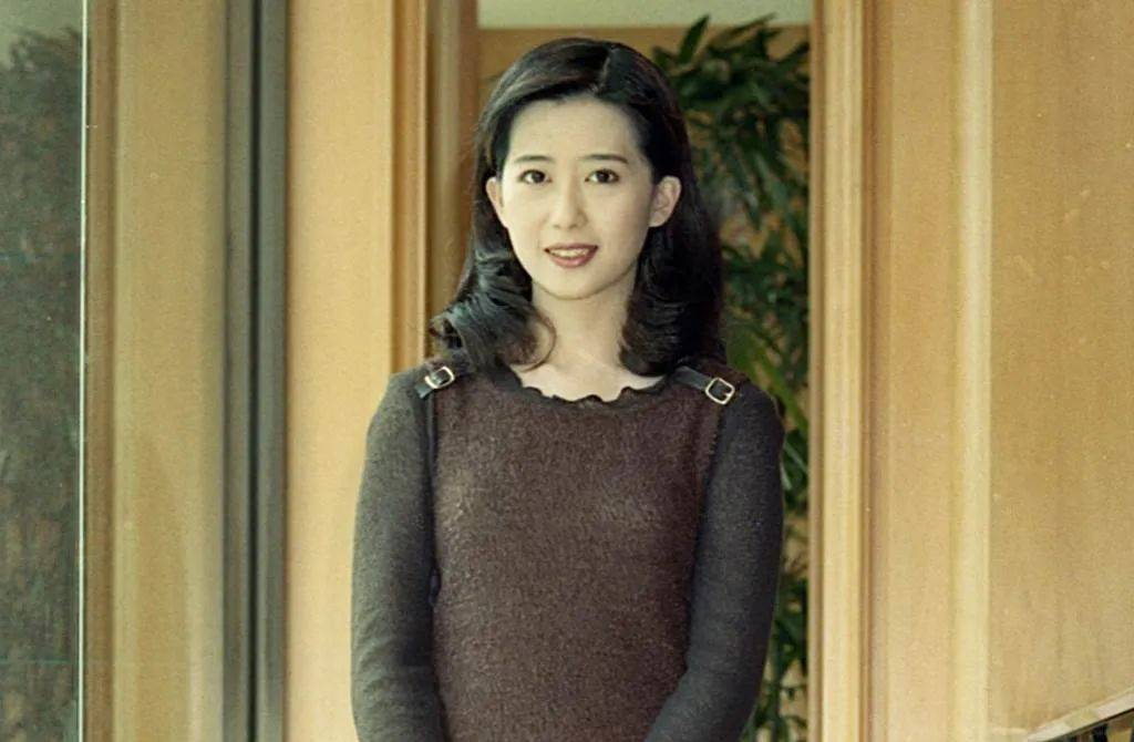 51岁孟庭苇现状曝光网友炮轰面部僵硬张不开嘴