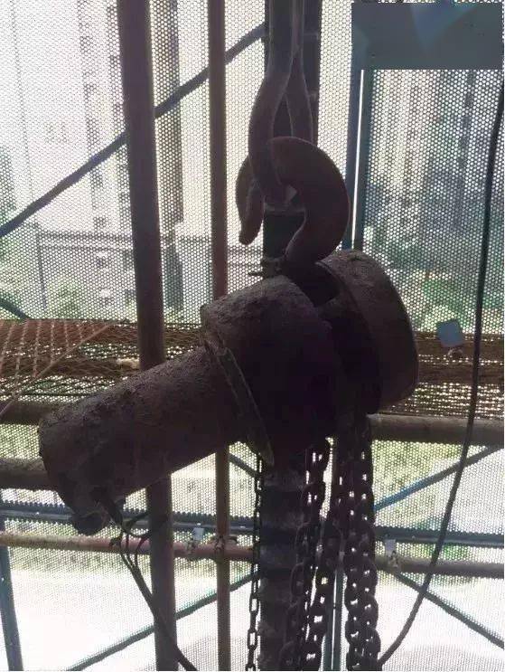 爬架施工| 必须排除的9个现场安全隐患!