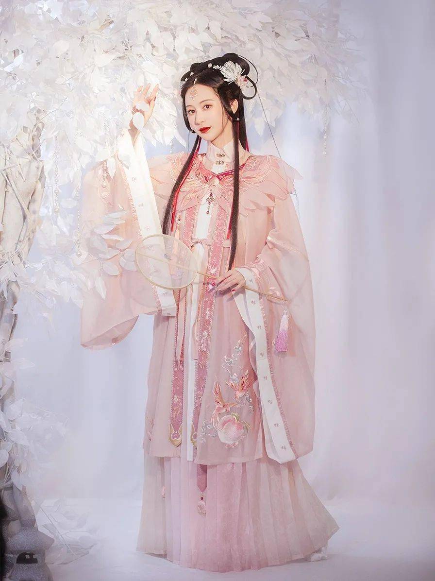 天青色等烟雨,从前慢在等你._汉服