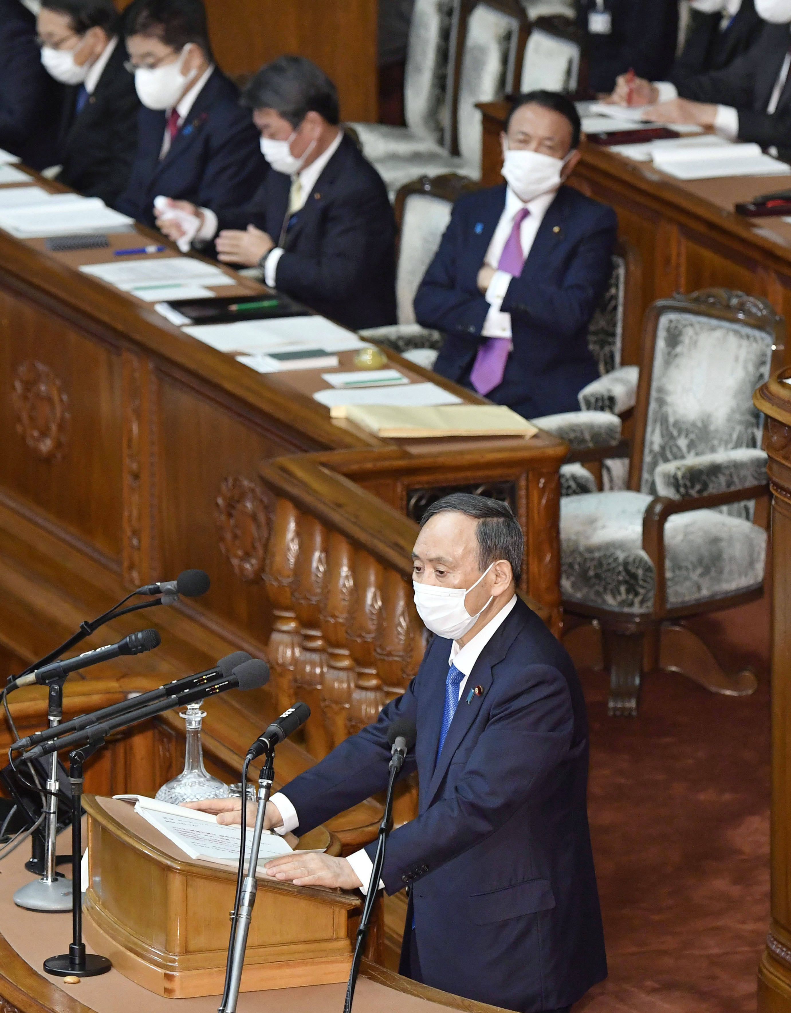 菅义伟发表施政演说 强调战疫和绿色经济改革