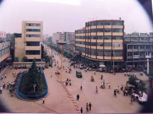 大邑县晋原镇有均GDP_大邑县晋原镇单行道(2)