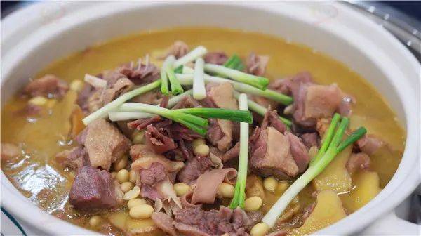 肉质细嫩汤汁浓郁色香味俱全兴义这家黄焖老鸭发福利啦