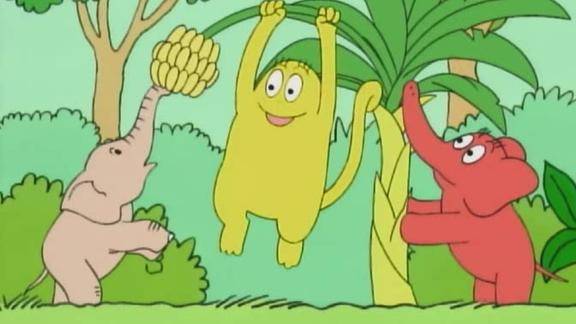 巴巴爸爸非洲大象好温柔大象宝宝吃香蕉可惜够不着