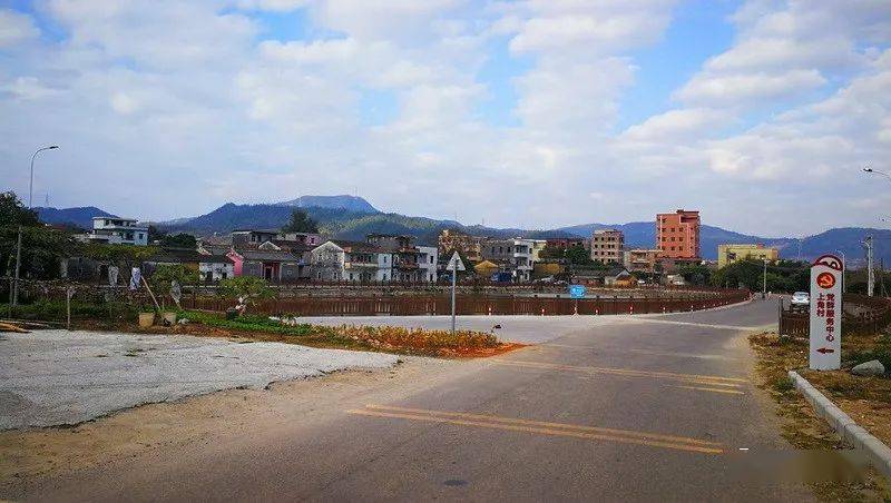 霞涌街道上角村