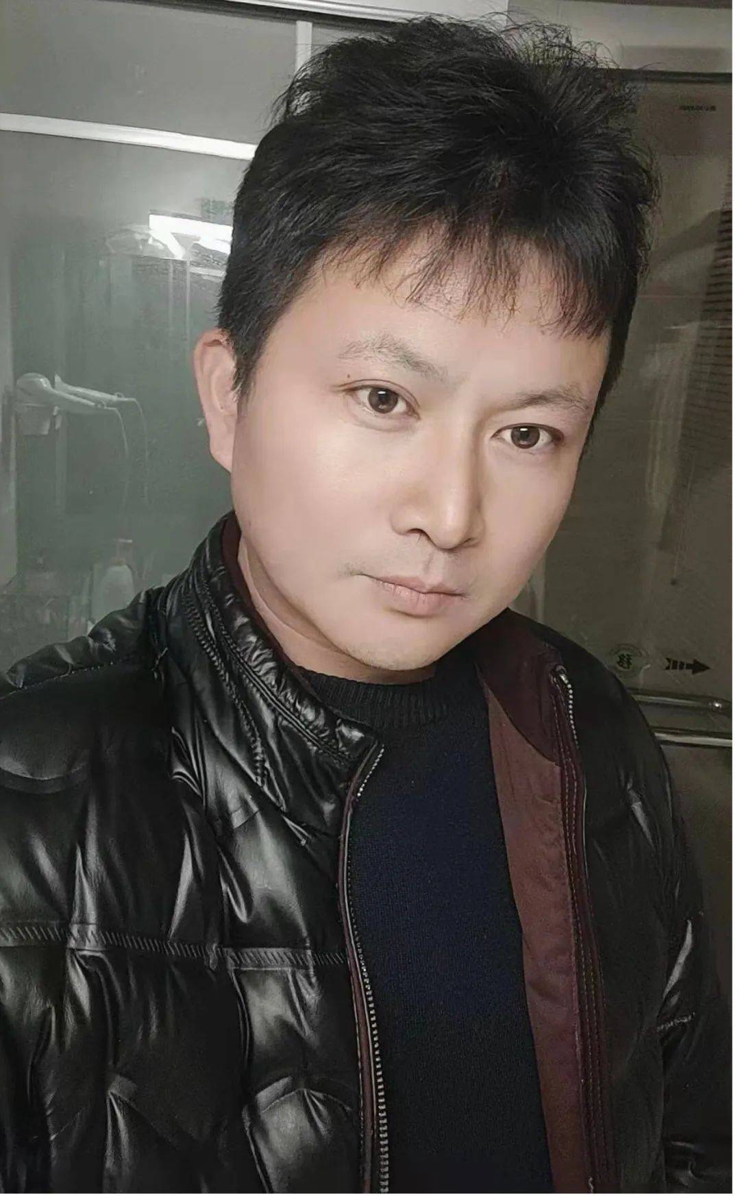 严俊