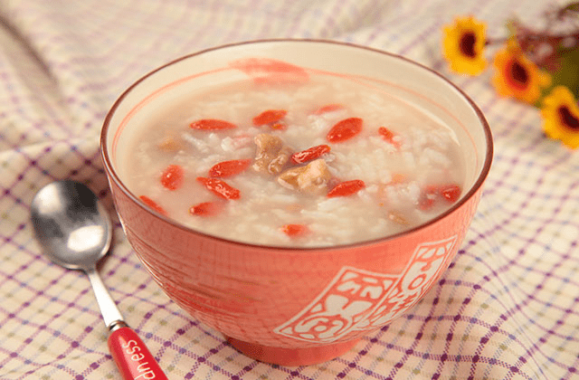 核桃仁,泰国香米,红衣花生米,黑豆,土耳其红扁豆等为主料.