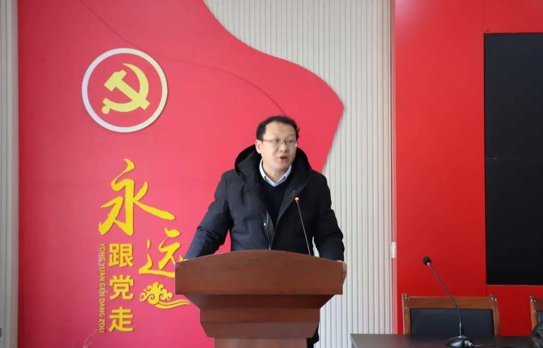 党总支副书记蔡清吉讲话/褚兆勇传达了学校疫情防控工作会议精神,并