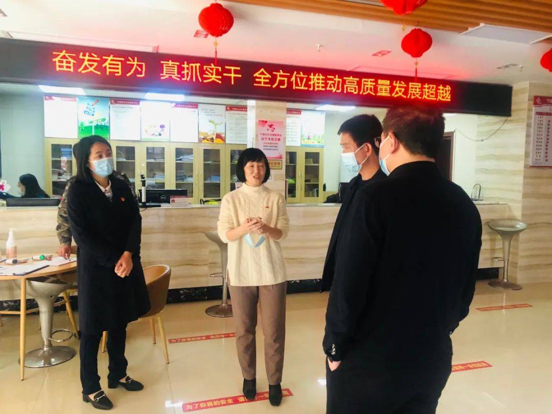 晋江市领导吴忠刘走访慰问挂钩联系高层次人才